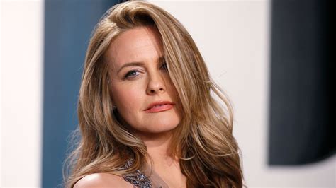 alicis photos|Alicia Silverstone poses completely naked to。